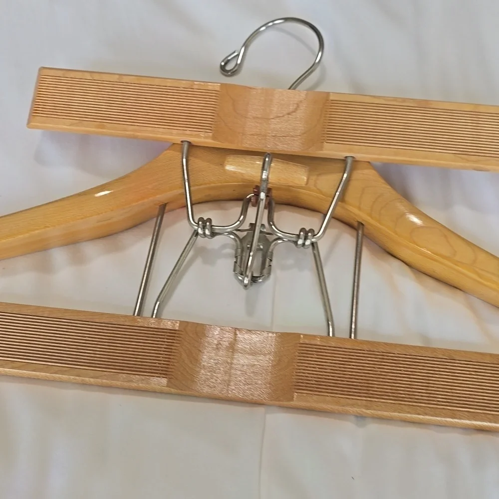 Setwell Vintage Wooden French Collar Deluxe Suit Hanger with Pant Clamp